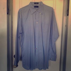 Long sleeve buttoned shirt